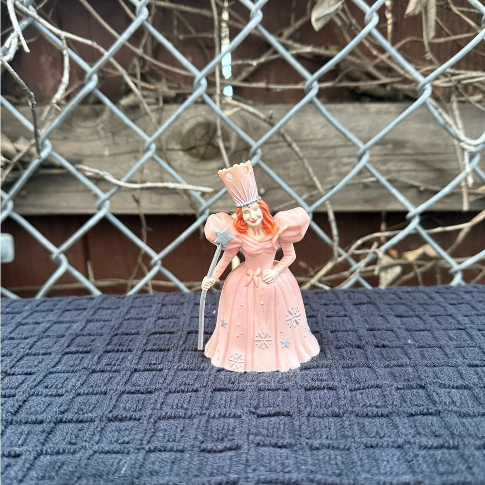 Green and Silver Action Figures Playset - Picture 6 of 12